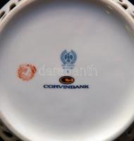 Virágokkal díszített jelzett Hollóházi porcelán tálka d: 13cm