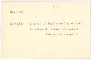 1956 november: Budapest a forradalomban halottak egy szobor körül  / Budapest in the revolution: dea...