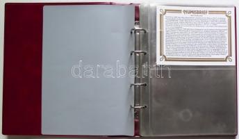 Plüss borítású gyűrűs album érmés leveleknek, 31db lap jó állapotban