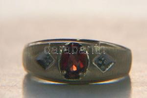 10K férfi aranygyűrű rubinnal / Male 10K gold ring with ruby Size: 61 Br.: 2,8g