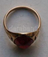 10K arany férfi gyűrű piros kővel / 
Red color stone 10K gold ring Size: 66, Br: 6,2gf