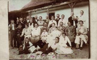 Backamadaras group photo, folklore (fl)