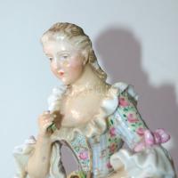 Rokokó udvarhölgy, kézzel festett porcelán szobrocska kis hibákkal és javításokkal /
Rococo Lady, ha...