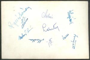 1958 A magyar labdarúgó B válogatott tagjainak aláírása a meccs Nagykőrösi plakátjáról készült fotólapon