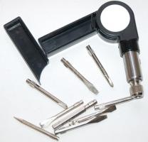 13-in-1 összecsukható csavarhúzókészlet /
Collapsible ratchet/socket screwdriver set
