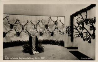 Berlin Hunting Expo 1937, pavilion of Hungary, interior So.Stpl