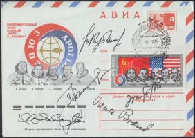 1975 Apolló 3 FDC Vance Brand, Valerij Kubaszov, Thomas Stafford, Alekszej Leonor és Donald Slayton amerikai-szovjet űrhajósok saját kezű aláírásával / American-Russian astronauts signature on FDC