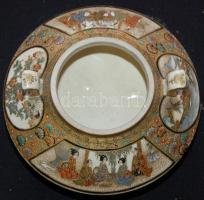 Miniatűr jelenetekkel díszített, gazdagon aranyozott, kézzel festett, jelzett japán porcelán vázák e...