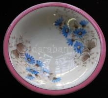 cca 1900 Kézzel festett, virágmotívumokkal díszített kínálótálka /
Hand-painted little plate with fl...