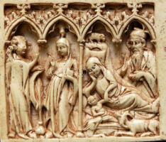 Antik quadriptychon Krisztus életéből vett jelenetekkel. Bakelit múzeumi másolat.
Antique quadriptyc...