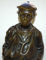 Fütyülő fiú. Bronzírozott réz szobor jelzés nélkül / 
Whistler. Bronzed copper statue 46 cm