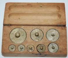 Régi súlykészlet rézből, eredeti fadobozában (legnehezebb súly 20dkg)