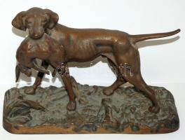 Vadászkutya nyúllal bronzírozott vas szobor jelzés nélkül / Bronz plated iron hound sculpture 20x28cm