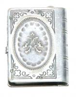 Nyakba akasztható ezüstözött minikönyvtartó a fedelén Krisztust ábrázoló domborművel /
Silver plated...