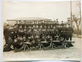1938 Géppuskás rendőrszakasz nagyméretű fotó /  1938 machine-gun policemen squad. Large photo. 24x18 cm