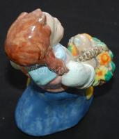 Virágárus lányt ábrázoló kézzel festett jelzett kerámia figura 22cm