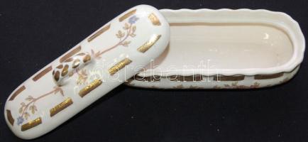 XIX. századi Louis XV. Sarreguemines fajansz porcelán bonbonier /
Faience chinaware bonbonier 20x9cm