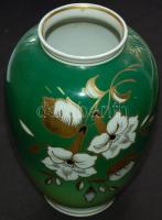 ~1970 Kézzel festett aranyozott mintával díszített jelzett Wallendorf porcelán váza / Handpainted golded Wallendorf chinaware vase 19cm