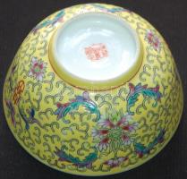 Kínai jelzéssel ellátott porcelán műzlis tányér /
Chinaware carael bowl with Chinese mark 12x6cm