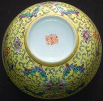 Kínai jelzéssel ellátott porcelán műzlis tányér /
Chinaware carael bowl with Chinese mark 12x6cm