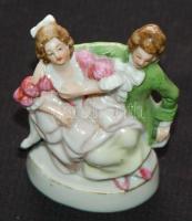 ~1940 Táncoló párt ábrázoló kézzel festett jelzett Wagner & Apel porcelán figura / Handpainted Wagner & Apel chinaware figure 7,5cm