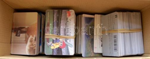 cca 1.000db használt külföldi telefonkártya