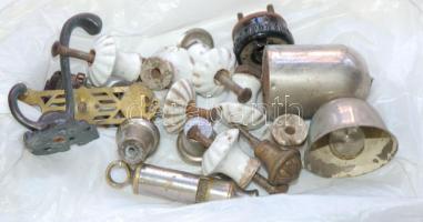 Kis bolha tétel: síp, klf fogantyúk, veretek, stb.