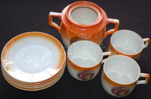 Porcelán tétel: kínai porcelán teakiöntő, klasszicizáló miniatúrákkal díszített, pajzspecsétes Zsolnay teáskészlet (hiányos!) és egy modern, rózsás kiöntő / Porcelain lot with Chinese and Hungarian Zsolnay items