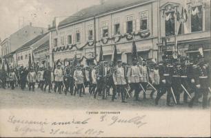 Belgrade marching Serbian soldiers (EK)