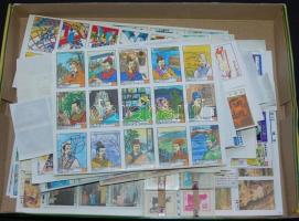 2.686db kínai gyufacímke sorozat vágott és vágatlan ívekben + 4x40db mini címke