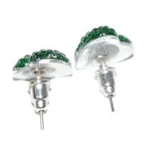 Szív alakú zöld Swarovski kristállyal díszített fülbevaló pár /
Earrings with Swarovsky crystals