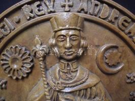 III. Andrást ábrázoló mázas nagyméretű kerámia plakett d: 30cm