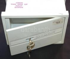 Falba építhető német gyártmányú széf 2db kulccsal 22x15,5x10,5cm