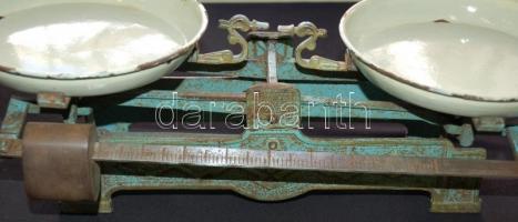 Régi háztartási mérleg zománcozott vas tányérokkal /
Vintage scales 48x20x15cm