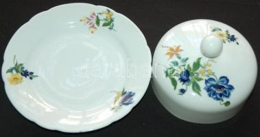 Virágokkal díszített jelzett porcelán vajtartó (apró lepattogzás) / Chinaware butter-holder (small fault) 11x19cm