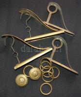 Réz karnistartók 7db gyűrűvel és 2db zárelemmel / Brass pelmet holders with some accessories