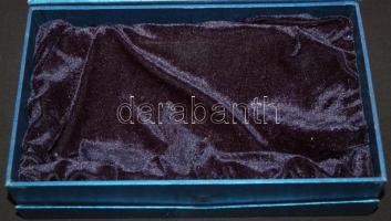 2db bársonnyal bélelt mágneszáras díszdoboz 27x16x7cm