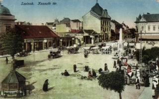 Szolnok Kossuth tér, vásár