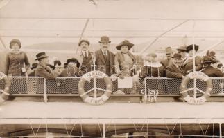 Fiume immigration ship photo (b)