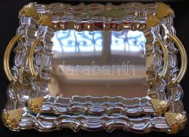 2db klf méretű fém tálca aranyozott díszekkel 35x28cm, 47x36cm eredeti dobozában