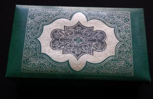 Nagy vegyes bolhapiac tétel üveg-, alpakka- és réztárgyakkal, különféle érdekességgel