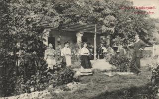 Tiszakanyár lelkészlak udvara