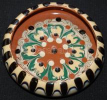 Egyedi díszítésű, kézzel festett, jelzett iparművész mázas kerámia hamutál / Hand painted ceramic ashtray with individual design, and designer&#039;s hallmark d: 9cm