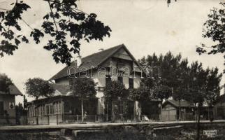 Balatonalmádi-fürdő vasútállomás