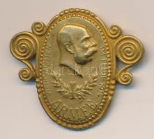 Osztrák-Magyar Monarchia 1914. 1. Hadsereg karácsonyi propaganda jelvénye "Weihnachten im Felde" előoldalon "Gurschner" jelzéssel (28x32mm) aranyozott T:2 Austro-Hungarian Monarchy 1914. "1. Armee / Weihnachten im Felde 1914" christmas propaganda gold-plated badge Sign.: Gurschner (28x32mm) C:XF