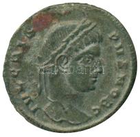 Római Birodalom / Sziszek / Crispus 317-326. Follis Br (19mm/2.73g) T:1-,2 Roman Empire / Siscia / Crispus 317-326. Follis Br "IVL CRISPVS NOB C / CAESARVM NOSTRORVM / VOT V - ESIS" (19mm/2.73g) C:AU,XF RIC 161.