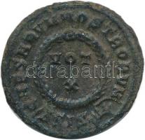 Római Birodalom / Sziszek / Crispus 321-324. Follis Br (19.5mm/3.2g) T:2
Roman Empire / Siscia / Cri...
