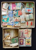 Több ezer darab klf gyufacímke vegyes minőségben dobozokban