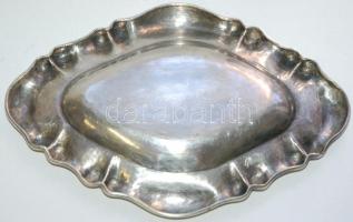 cca 1900 Ezüst (Ag) vizitkártyatartó tálca pesti hatósági ellenőrző jellel, 800-as tisztaságú dianás...
