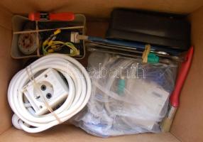 Hatalmas barkács tétel: fúrókészlet, csavarok, tiplik, villáskulcs készlet, fogók, számítógép csatlakozók, hosszabítók, metszők, stb.